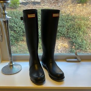 Hunter Tall Matte Boots 8